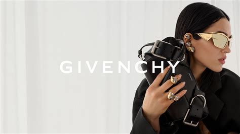 pubblicità givenchy su canale 5|GIVENCHY on LinkedIn: Givenchy unveils its advertising .